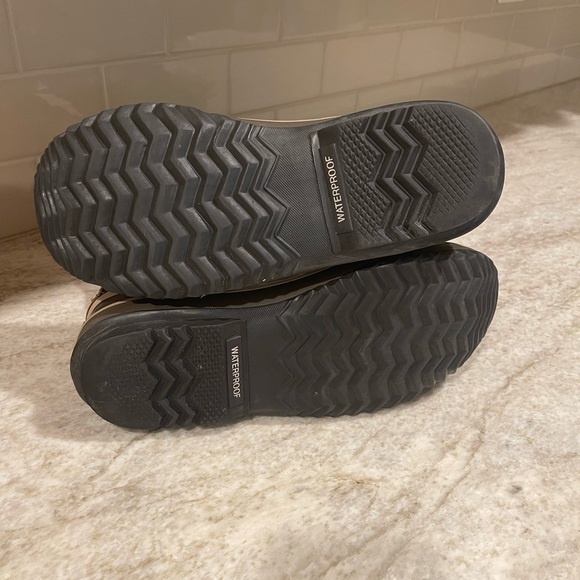 Sorel Boot Size 10 - Picture 5 of 8